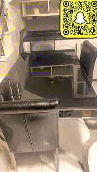 طاولة طعام زجاج • كراسي جلد ٤ • كنب ١٠مقاعد