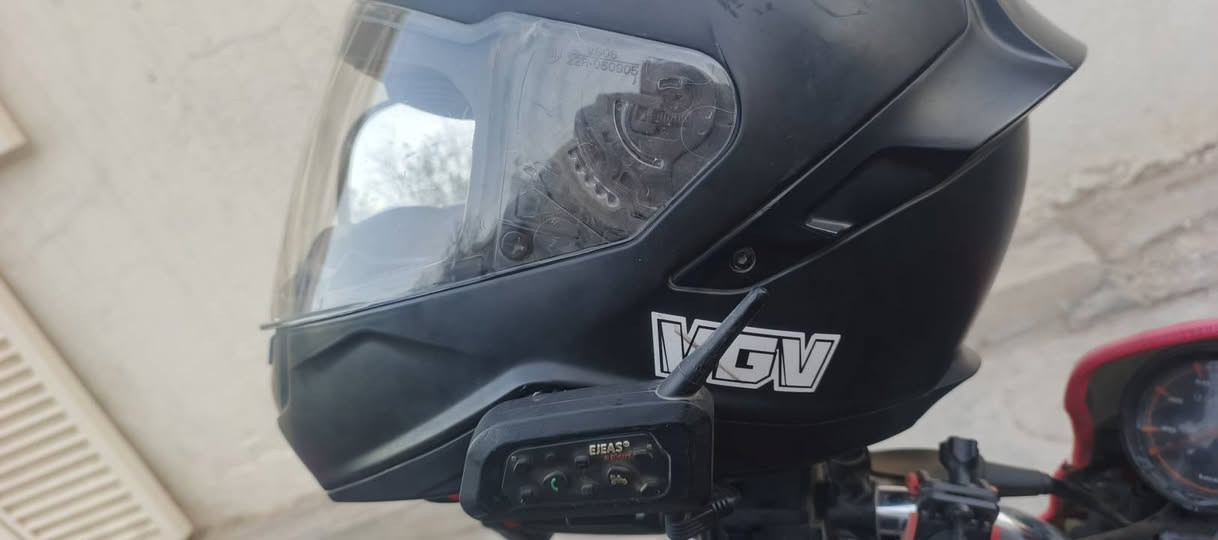 سلام عليكم خوذه VGV مستخدمه شي قليل 
سعره 50 مكان بغداد


**إذا كنت صاحب هذا الإعلان وتريد حذفه لأي سبب، رجاءا أرسل رسالة إلى الدعم الفني**