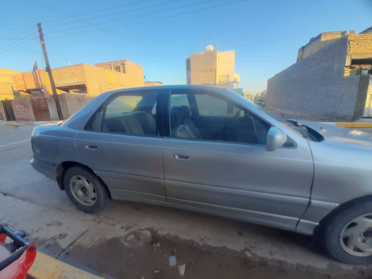 سلام عليكم الانتراا موديل 95 سنوية لل سابع تسقط رقم بغداد بأسمي تحويل مبااشر سيارة كامله من كلشي عدة تبريد سعر 40 وبيها مجال لل ستفساار *********** مكاني بغداد
