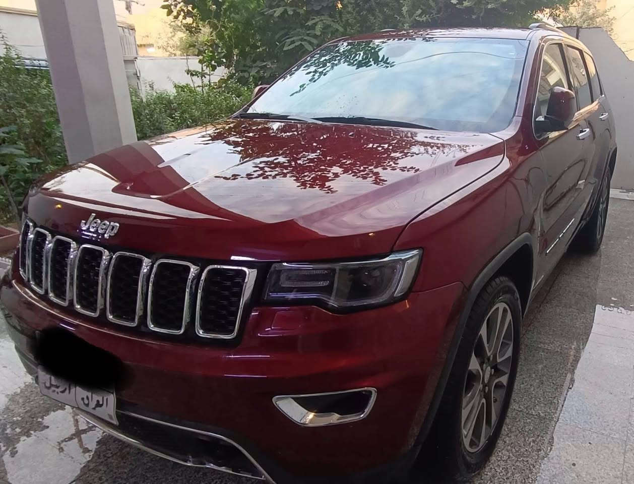 جيب شيروكي 2018 لمتد (خليجي)***********  للاتصال مكان السيارة البصرة
اربيل سنويا منتهية 
جاملغ امامي عكس السايق فقط صبغ 
باب عكس السايق بارد قليل تحت المراية
حساس امامي خلفي 
توقف ذاتي 
مري تعتيم ذاتي 
مري شفط
كشنات كهربائي 
كشن خزن 
تدفئه وتبريد كشنات
تدفئه كشنات الخلفية
شاشات خلف الكشن بلاد
ستيرن تدفئه
شفتات ستيرن
باب خلفي كهرباء 
تشغيل عن بعد 
بانوراما 
تبريد شاشه
ويل 20
تخم تاير تايلندي جديد إنتاج 25
ميكنه 3600
بصمه دخول ذكي
نظام ايكو 
نظام سبورت
مانع تزحلق
شاشة كار بلي 
بانوراما 
شاشات خلفية
السعر 255
