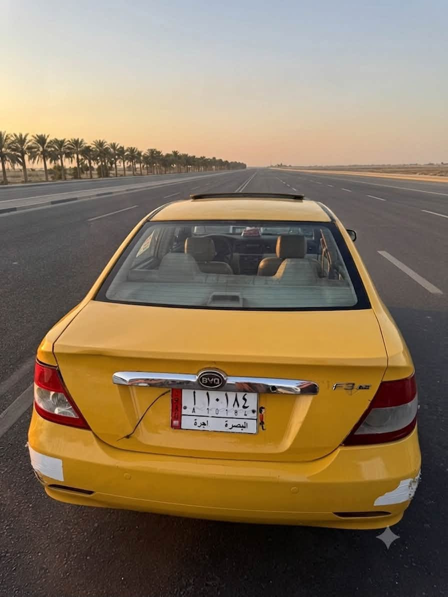 سلام عليكم بي وايدي مديل٢٠١٤بيع فقط مكينه وكير كورله بي كاجو حداديه نص عمر تخم تاير جديد كهبربيات كله شغال رون كيلو متر حماوه بانزين مسجل سمعات لايتات كله شغاله مصفره هيه وغرمات تحويل ثاني يوم رقم بصره سعر٢٧.وبيه مجال بصيط سياره ترايك وين ما تريد شغل وطلع مال باب الله مكاني بصره رقم الهاتف***********
