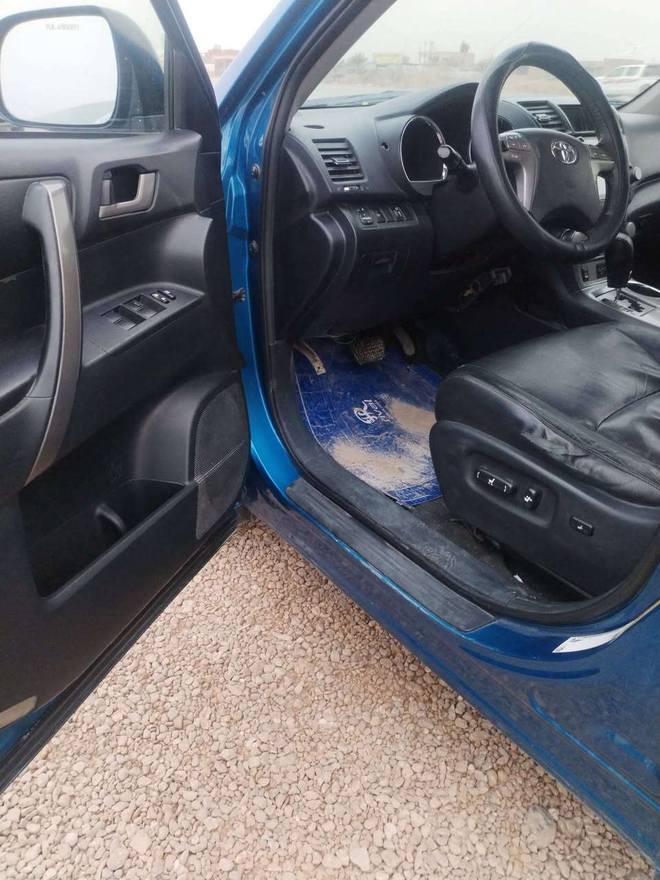 البيع هالندر موديل 2010 سياره خيرمن الله 140 وبيه مجال ***********
