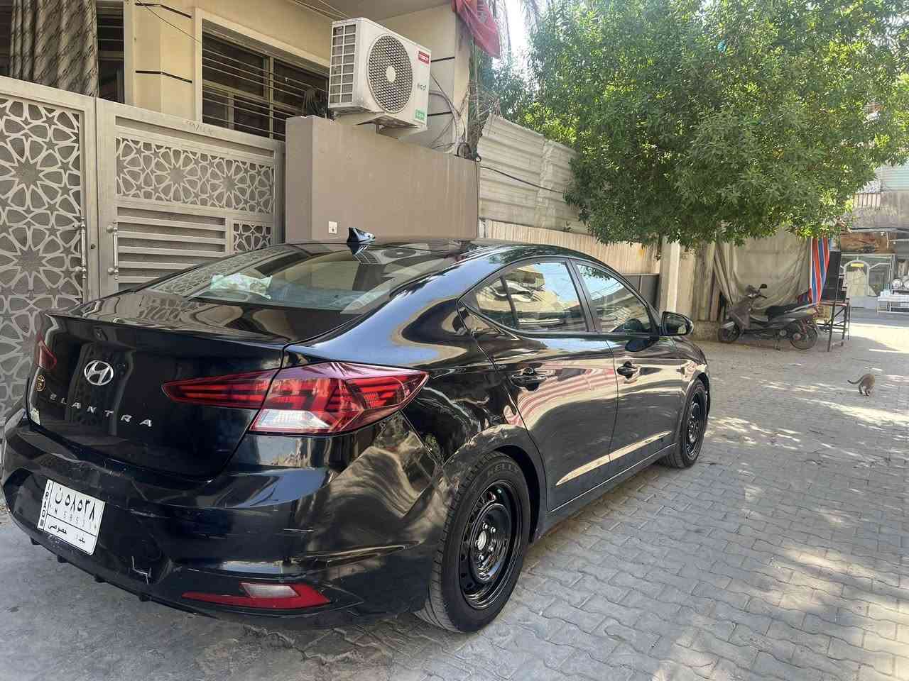 السلام عليكم النتره مديل ٢٠ السياره فول مكينه ٢٠٠ دوش كير ايتي ماشيه ٨٧ السياره بيهه صبغ بنيد وجاملغ  السعر ١١٣ وبيهه مجال العنوان بغداد الرقم ***********
