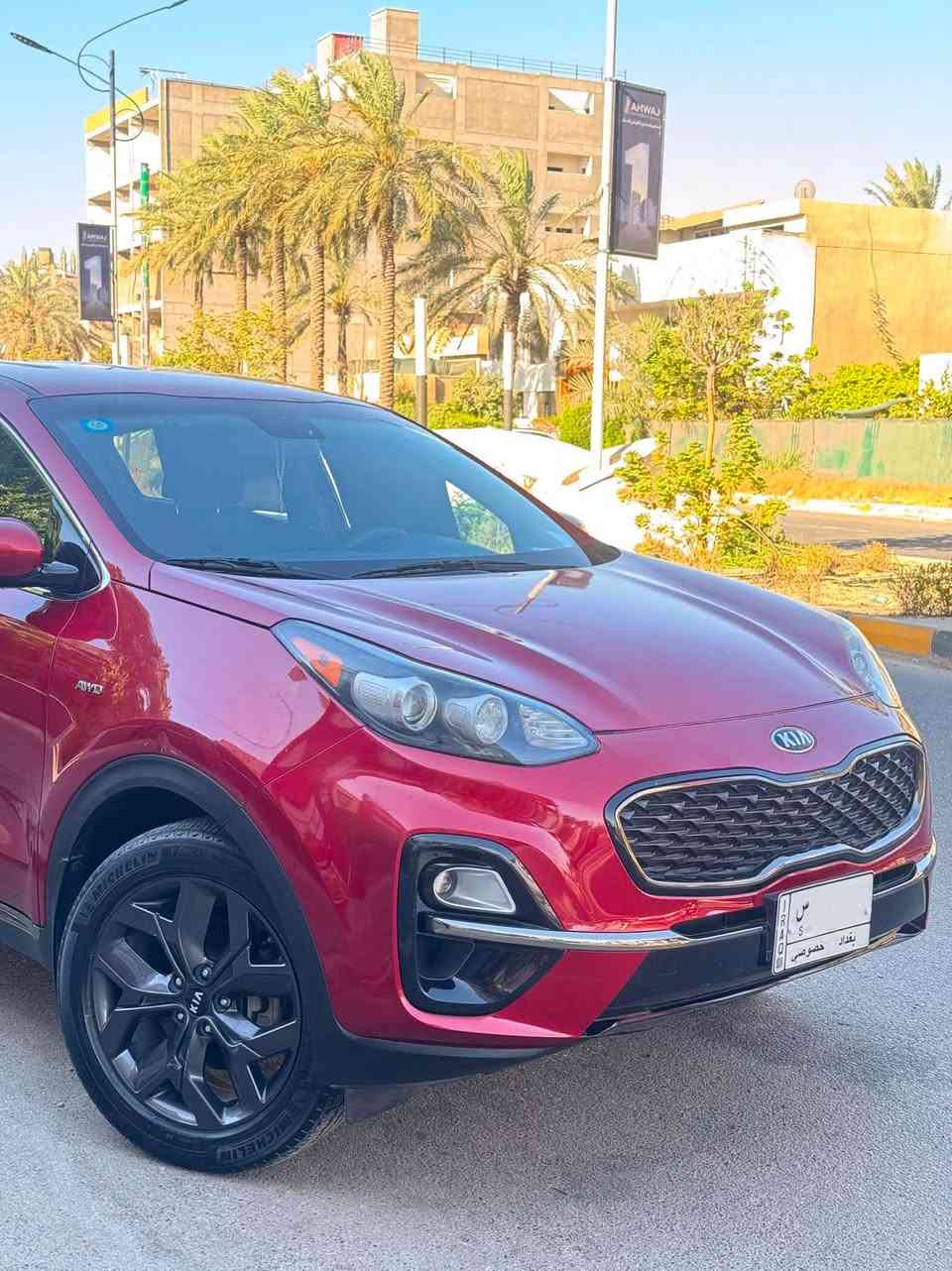 كيا سبورتج 2021 امريكي
للبيع او مراوس

 الحادث بدون ايرباك صبغ بنيد اثر رصعتين وبالعراق بارد ربع باب سائق + هلال جاملغ خلفي
 • ماشية: 34 الف ميل حقيقي ( بالعراق فقط 10 الف ميل )
 • محرك 2400 فور ويل
 • تشغيل عن بعد + نظام سكيورتي ,  6 ايرباك , رادار جانبي , ويل 18 بلاك توب  , كير ومحرك وتبريد وصدر بحالة الوكالة  ٫ تشغيل عن بعد , نظام سكيورتي بلادي تقفل وحدها , رادار جانبي , ويل 18 بلاك توب  , مري  شفط + اشاير بالمري , تدفئة كشنات  ,كاميرا  دواره +شاشة ابل كار بلي ثلاث انظمة قيادة شاشة اعطال قطعتين تبريد , تحكم ستيرن جهتين , مانع انحدار  , نظام ترحيب مثبت سرعة. صور الحادث بأخر المنشور •
 • السيارة باسمي تحويل مباشر
 • سياره جديده وهاي صورها كدامكم  كلشي بيها بلادي شركة مامبدل بيها اي شي 

💰 السعر 188 (بي مجال)

📍 بغداد - اليرموك اربع شوارع 

📞 للاستفسار: 
***********
