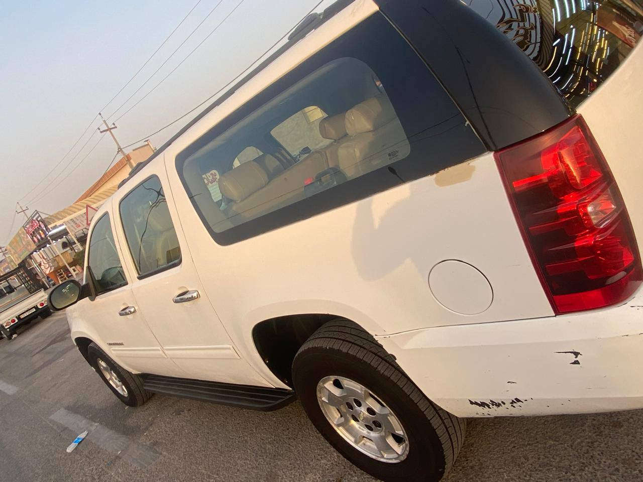 سلام عليكم 
شوفر ليت طويله أجره للبيع 
موديل 2010 خليجي كفاله عامه. 
السياره جاهزه بسمي  رقم بغداد هزه نهايه 30
السياره معروضه ب١٣٨ وبيه مجال حك الجيه 
مكان السياره واسط. بدره. 
اتصال ***********
