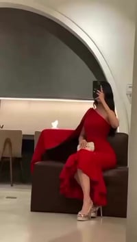 فستان • مقاس M • مستعمل مرة واحدة