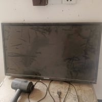 بلازما للبيع حجم 32 سعرها 25 قفل بس بيها خطوط اثنين 07874682095