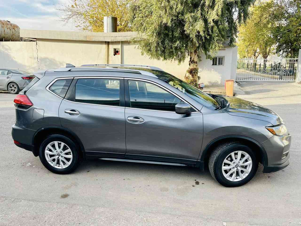 Nissan rogue 2017 special سيارة بس جاملغ صبوغ سعر 149 عنوان اربيل 
***********

وتسأب
