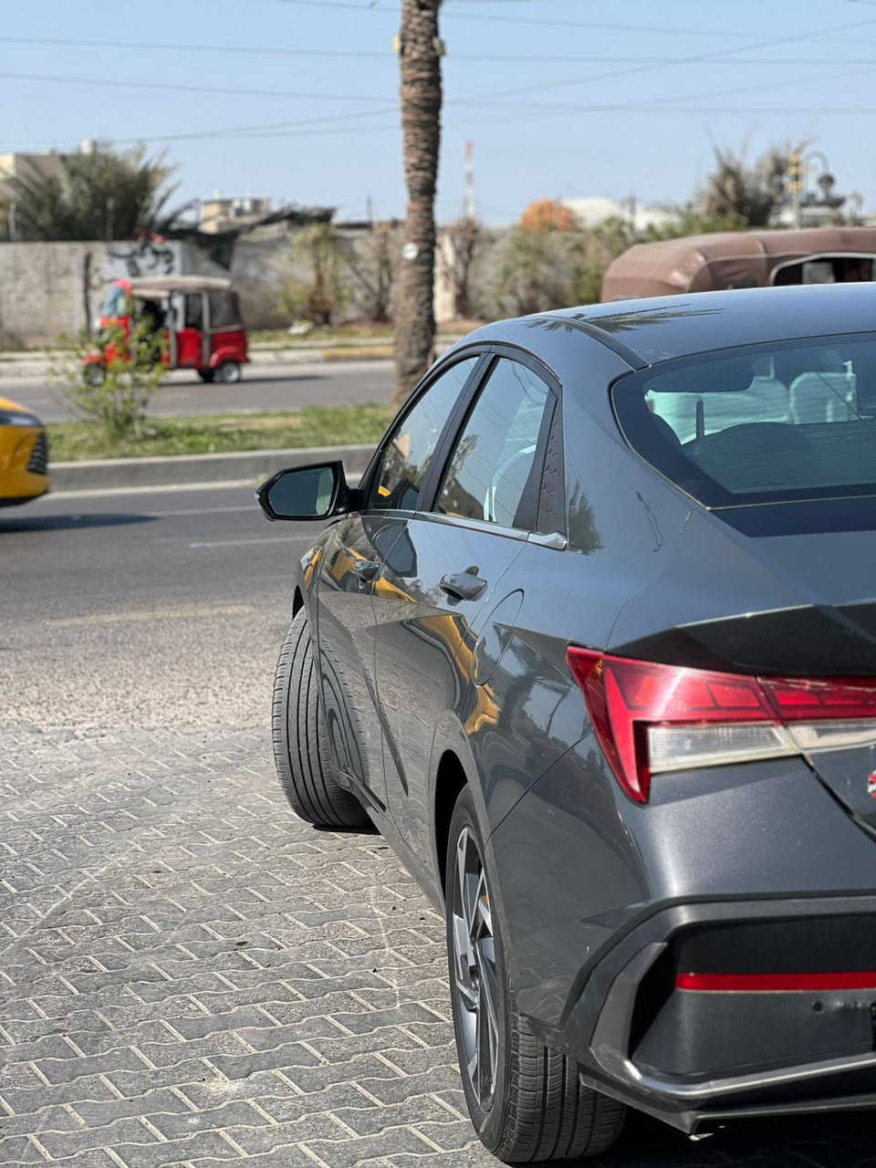 ألنترا موديل 2024 limited فول مواصفات للأخير 1/1 دخول جديد (حادثه بسيط صور الحادث مرفقه )
ألنترا موديل 2024 limited فول مواصفات للأخير 1/1 دخول جديد (حادثه بسيط صور الحادث مرفقه )
المواصفات.......

فتحه سقف اسلايت 

بصمه تشغيل 

بصمه ابواب 

تشغيل عن بعد 

رادار أمامي 

لد داخلي  على طول الدشبول متعدت الالوان 

كشن جلد 

كشن تدفئه

كشن كهرباء

تبريد منفصل 

شحن لاسلكي

تدفئه ستيرن

ماشيه 35000

سيتم سماعات BOSE

رادار خلفي 

رادار جانبي 

رادار امامي 

ويل كب كروم بلادي

للبنات زنون عدسه عدد2 وليس لد عدسه 

تحديد مسار 

مثبت سرعه 

وقوف ذاتي 

مانع اصتدام

شاشه ثلاث انظمه (سمارت - نورمال - سبورت )

شاشه دجتال  متصله 

كامرا امامي وخلفي

محرك 2000دوش

السياره نضيفه بشكل

أربع كاميرات محيطية

كشنات كهرباء

حساسات امامي

حساسات خلفي

ألون رصاصي 

رقم بغداد 

تحويل مباشر 

الاتصال***********
