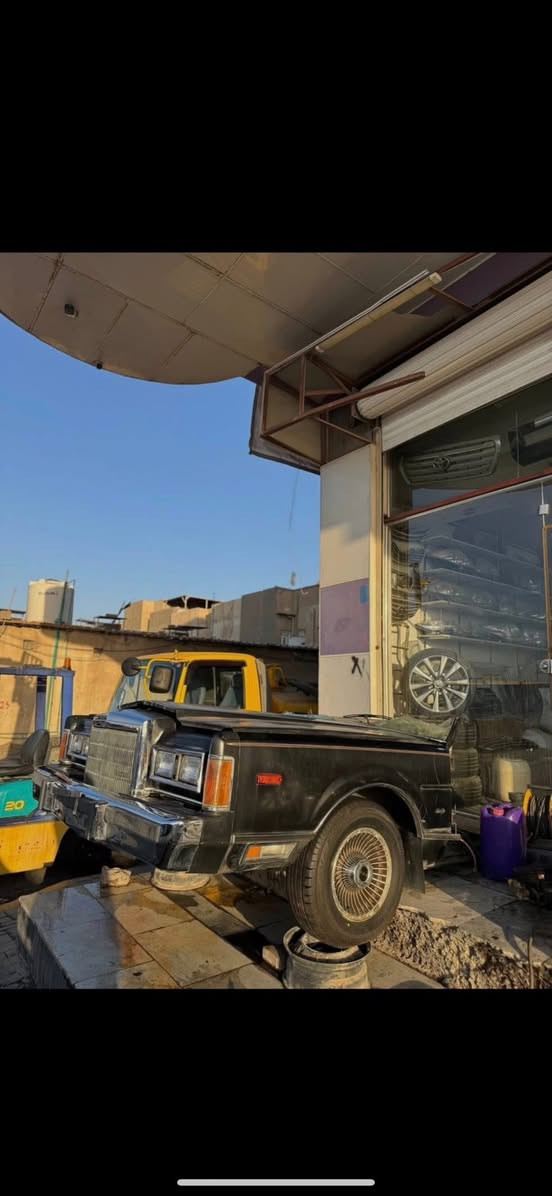 كصه فورت لينكولن كامله بيبان ومكينه ودواخل كامله غراضها ماعده الصندوك وارد يابان مكانها بصره ***********
