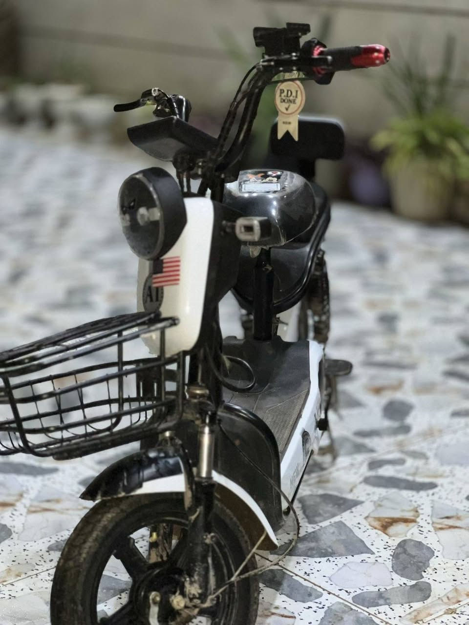 ماطور شحن للبيع نضيف قبل شهر اخذتو جديد بطريات جديده ملف جديد الماطور متوازي عليه    الماطور مو ديل  2025  بصمه اواسويج احطياط بي قفل داخلي  لسعر  230  الف بي مجال بسيط الشاحنه كامل ا الستفسار على الرقم ***********  او لادوخني مو شراي
