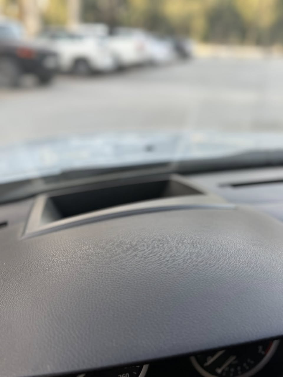 Bmw2004ميماتي
رقم دهوك 
الهزا جديدة
سنوية جديدة
كابون بنزين 
سيارة جديدة 
محرك اب شرط 525 دبل فانوس 
كير اب شرط 
سيارة بيها قطعه تبديل مع دوائر الخلف صبغ
مواصفات فول عدا الفتحه 
كشنات جلد 
شاشه جبيرة 
بردات شركة
حساس امامي خلفي
داتشوب. دشبول
ويل كب 
سيارة بيها موصفات خير من الله 
السعر المطلوب 115 وبيها مجال مكانها موصل 
***********
