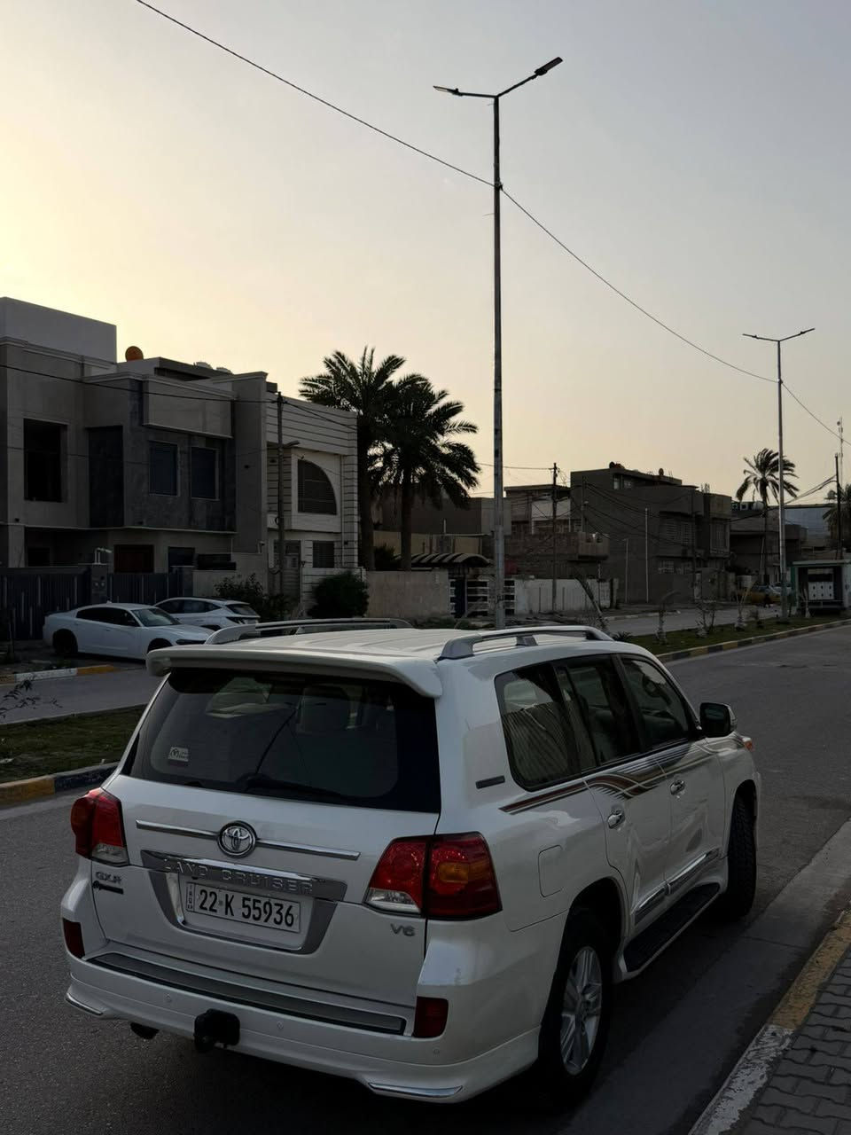 لاندكروزر 2015بريم
مكفوله فقط مكان بارد بسيط
السعر 40000$ 
رقمي ***********
العنوان بغداد الكاظمية
