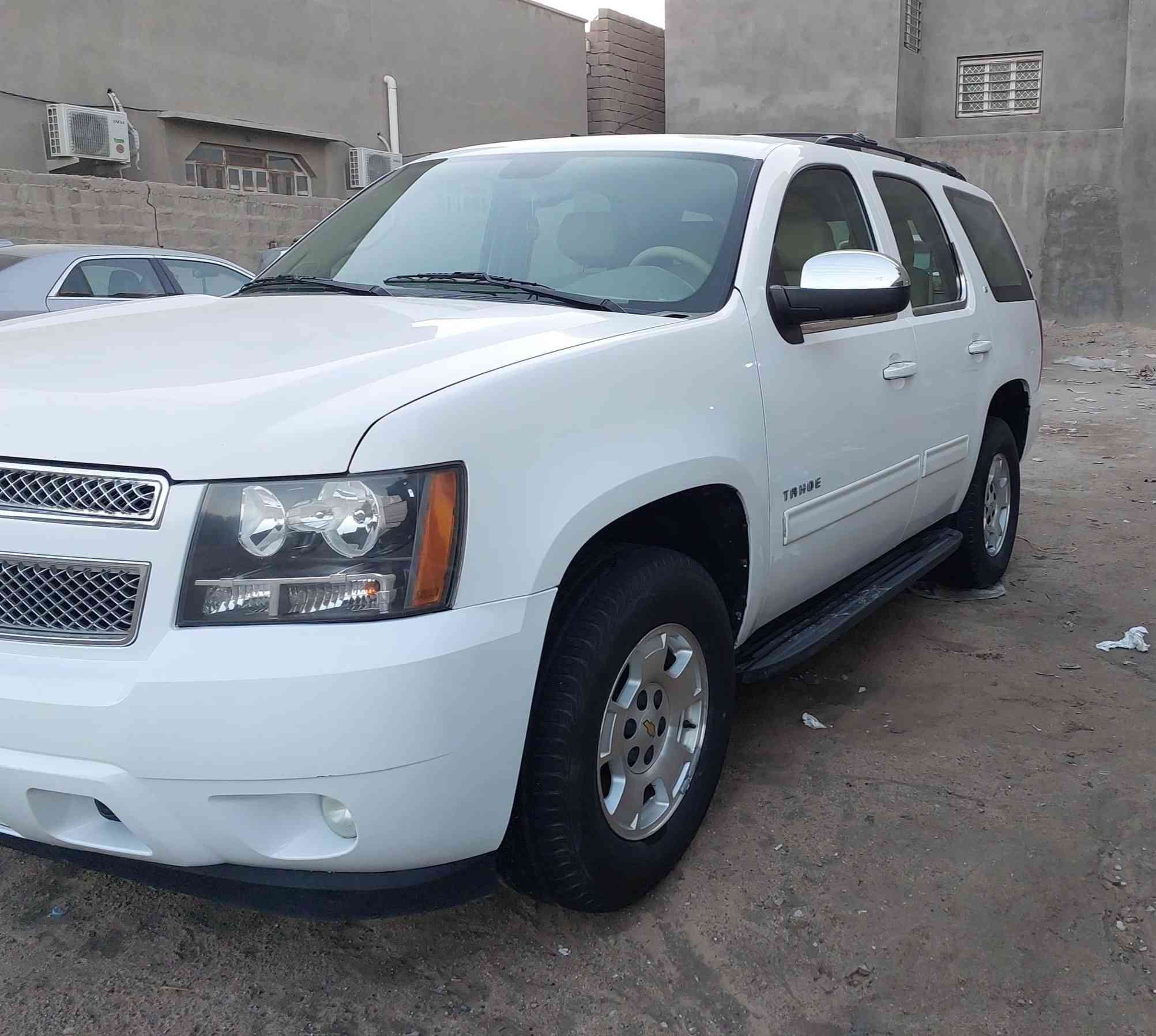 رقم بصره باسمي تحويل ثاني يوم 

سنويه لنهايه 2027 رقم دولي 

السياره جديده كلش 

السعر 240 وبيها مجال 

البصره الزبير للاتصال ***********
