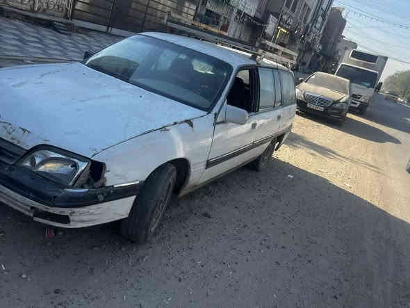 السلام عليكم اوبل استيشن ابيع كوم حديد 
السياره ابسمي شاد مكينه او ضفيره جديده 
مال ابرنس خير من الله بس الكشر تعبان 
السعر مليونين 
مكان السياره بغداد حي اور 
***********
