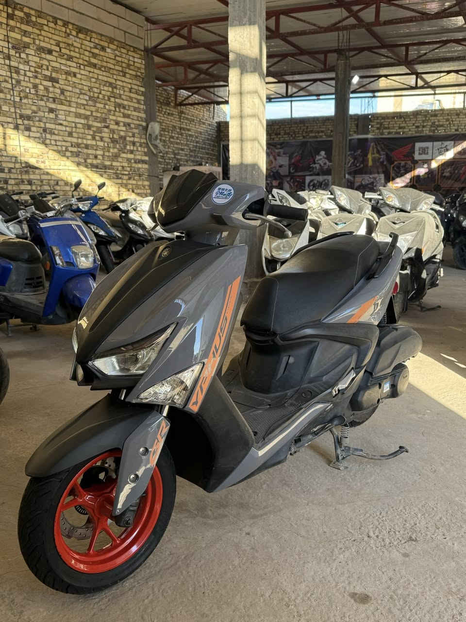 مُتوفره في معرض سكنس الكائن في الحله نادر الثانيه شارع الخدمي سكنس جيل سادس ياباني 🫡 
*********** فقوري
