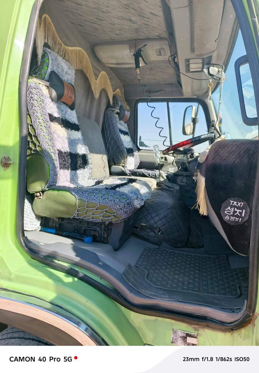 سلام عليكم 
هينو طيره 70عادي مكينه لاتنقيص ولاتبخير سياره جديده بمعنه الكلمه تخم تاير امامي 17ونص والخلفي 19ونص ويل كروم امامي وخلفي سبير مانازل طك كارتون مخلف مثل مابصور صفاح 70 قطعتين محجر بوري تزكام جديد سياره نفض حداديه صدر بريك كهرباىيات سنتر الوك تقفيل ريموت سياره مابيه نقص برغي الاستفسار اولاتصال على الارقام التاليه/***********//***********
غير متواجد على الفيس 
ورجآ الي موشراي لايكسر بحلال الناس
رقم بغداد انكليزي بسمي تحويل ثانيوم
