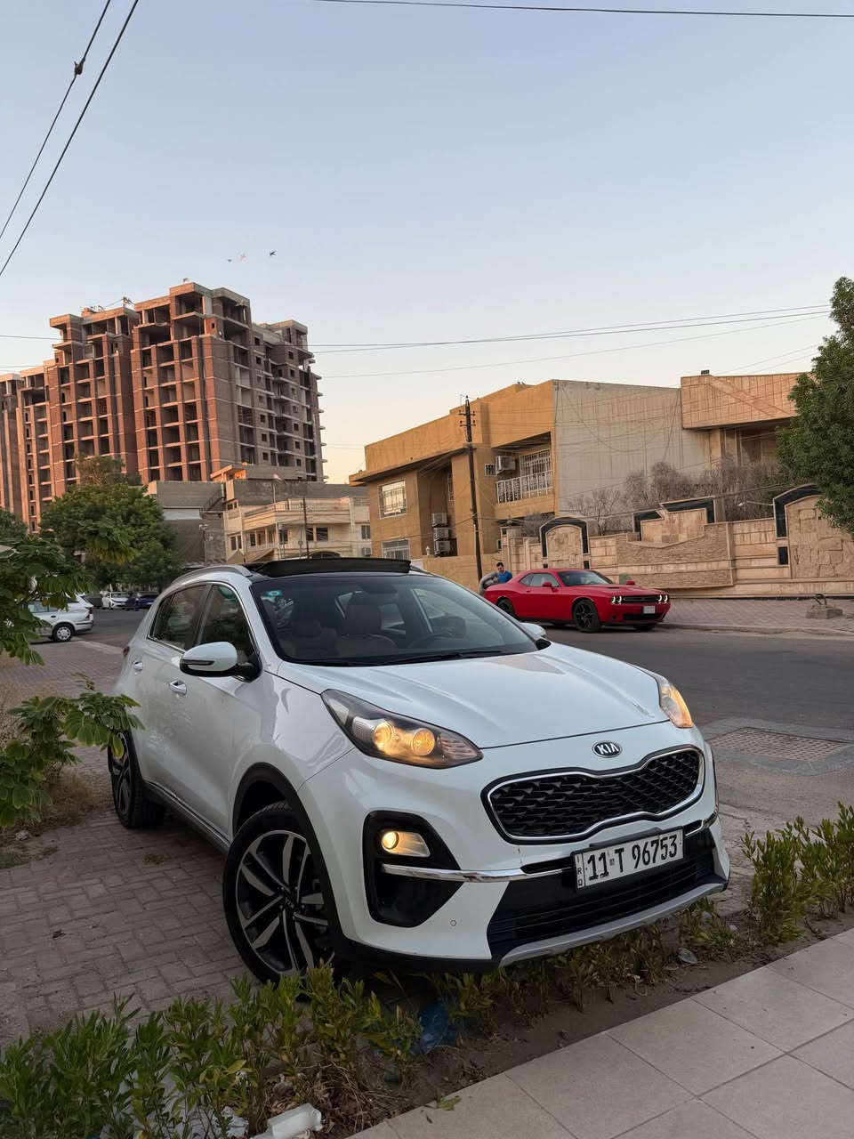 سبورتج موديل 2019سياره  شركه الدوليه العراقيه ماشيه 86الف رقم بغداد باسمي هزه وسنويه ورقم جديد  جديده السياره عله ايد وحده من الوكاله 
سياره فول مواصفات بنوراما بجم جيتي لاين بلوجكترات داخل حمصي كراسي جلد ومخمل كراسي دبل كهرباء  تبريد شاشه  بصمه دخول ذكي قطعتين تبريد مكينه الفين دوش المرغوب ويل 19جواهه تخم تايرات جديد اسبير منازل ولعده بعدهه بكتلوكات الشركه 
ملاحضه:السياره بيهه بارد صغير الباب الخلفيه الوره السايق وبيهه تكحيل كارت عله كد اصبعين بجاملغ الامامي 
السعر:195ورقه وبيهه مجال  
للاستفسار:*********** بغداد, العراق
