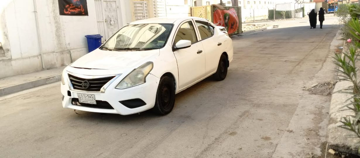 سلام عليكم لبيع نيسان فيرسا موديل ٢٠١٦ رقم ذي قار تحويل مباشرسعرهه٥٥ وبيهه مجال بسيط شغاله وتمشي بيهه حادث مثل صور مكان سياره بغداد استفسار ***********
