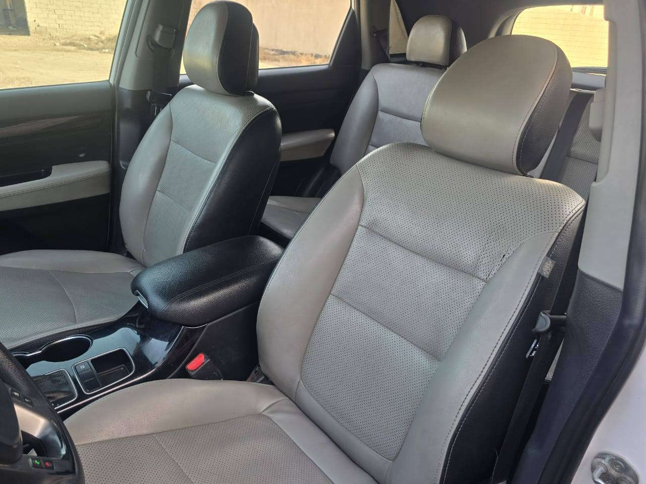 السلام عليكم سورنتو 2014 وارد امريكي حادث امريكي بس دعاميه بالعراق بيها صبغات سياره سبعه راكب مكينه كير تبريد تدفئه حداديه مكفولات  سياره رقم بغداد متواجده في بابل سياره مال بيت، سعر 140 وبيها مجال        ***********
