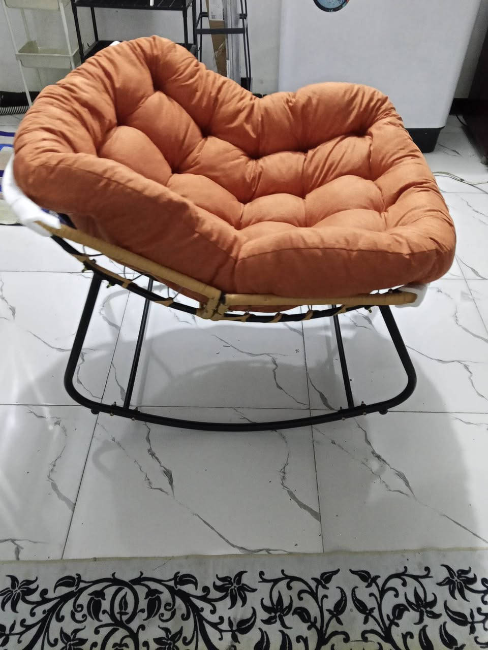 السلام عليكم شباب أغراض منزلية وحدائق ايباد تيلسكوب ورد اغصان كلشي بلصور موجود كرسي هزاز دوشك طفل الشراي يتواصل ***********
