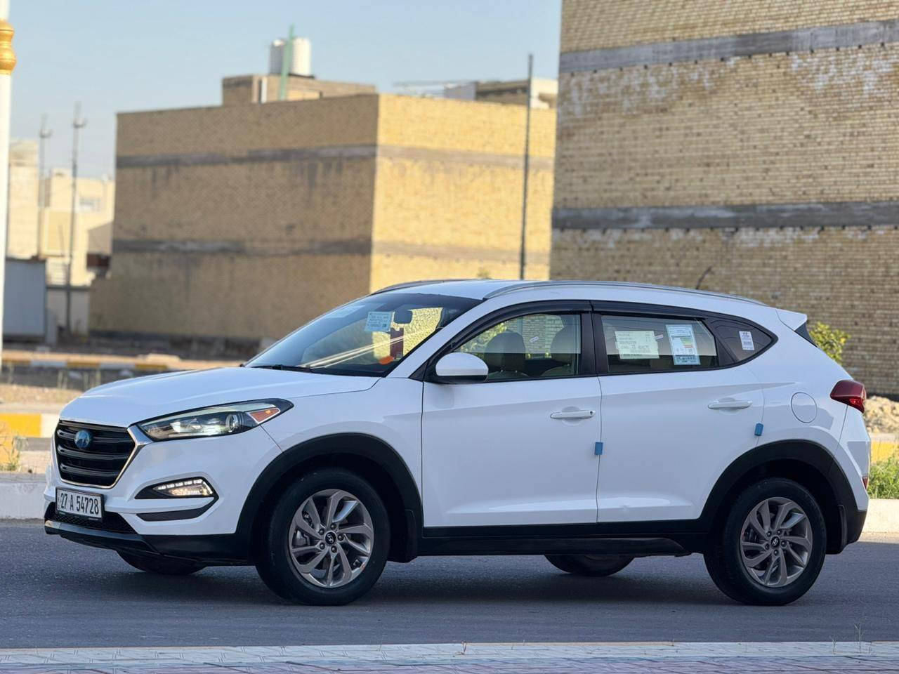 السلام عليكم للبيع هونداي توسان 2016 وارد أمريكي حادث بنيد مبدل وجاملغ امامي صبغ فقط بدون ظرر داخلي شاشه كامره تحكم ستيرن جهتين ويل كب كروم لايتات لد بلاجكتور محرك 2000 ما مفتوح كير ومحرك كفاله حداديه جديده طخم تاير جديد كل نقص  ما بيها رقم ذي قار الدولي سنويه جديده وهزه جديده مكاني ذي قار مركز السعر 142 لاستفسار ***********
