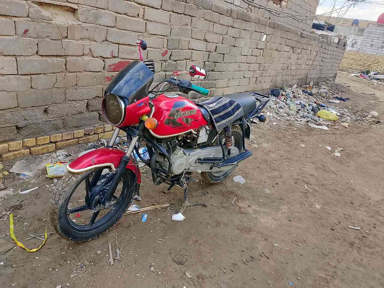 سلام عليكم بوكسر جبلي للبيع مديل 20ارواق اصولي  مكاني ديوانيه شاميه سعره 800 لحد يكلي شبيه مجال هذاا رقمي *********** متوازي واريد ابيع
