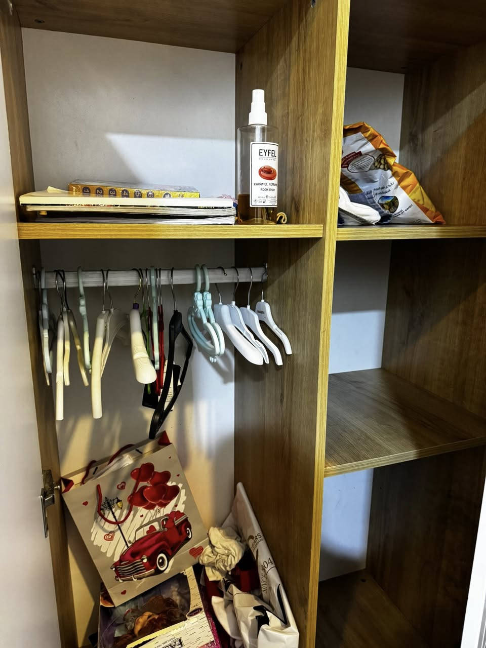 للبيع سعر ٨٠ وبي مجال بسيط المكان حي جهاد مستعجل
***********
