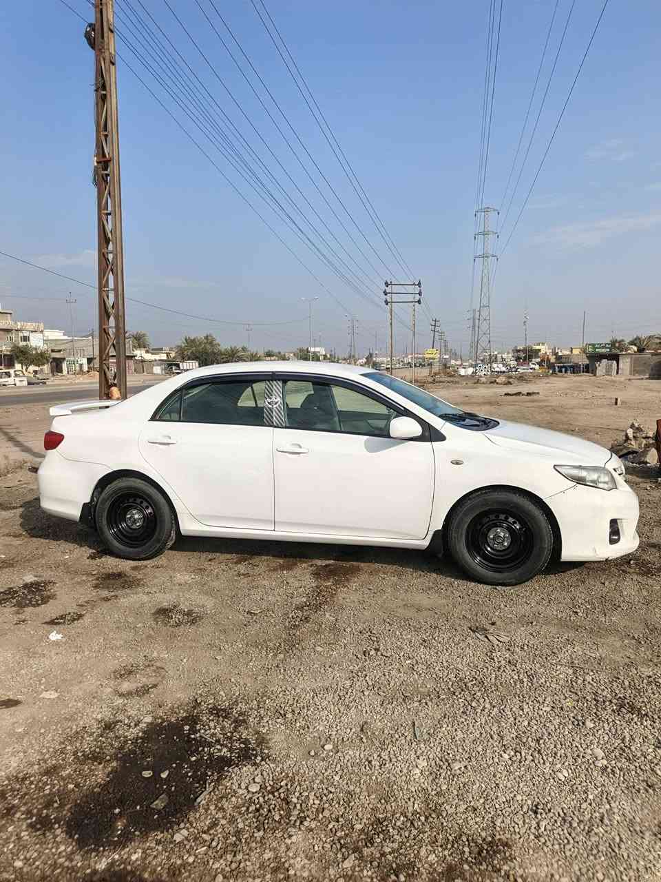 السلام عليكم اخوان عندي كورلا للبيع موديل ٢٠١١ خليجي مكينه ١٨٠٠ ماشيه ١٧٥ الف كيلو
رقم بغداد باسمي (هزه +سنويه + ارقام + جامه اماميه ) جدد وثاني يوم التحويل 
(مكينه +كير + تبريد +تدفئه+تخم تاير +كهربائيات) كلهن مكفولات 
حداديه خلفيه جديده الاماميه نضافتهن ٨٠ بالميه 
اخوان السياره صاير بيها ضربه بين البابتين والجاملغ الخلفي مصبوغ ونص القماره يعني (٣ قطع ونص القماره) 
السونار مرفق بالمنشور 
السعر ٩٨ مكاني بغداد ابو غريب 
للاسفسار *********** او ***********
