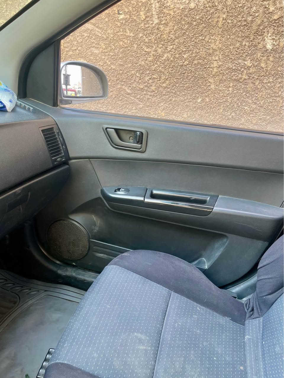 سلام عليكم  جيتز للبيع موديل ٢٠١٠ سيارة نضيفه كلشي بيها شغال رقم اربيل شاشة كامرة ريمونت سويج تدفئة تبريد دواخل السيارة نضيفة لا مفطر شي ولا مكسر شي  السيارة نضامين قيادة ايكو عادي  مصبوغة حزام لا حادث ولا شي  بسبب جراد الصبغ  السيارة بسمي تريد تحويل او وكالة  مكاني بغداد  بغداد الجديدة 
*********** اتصال او واتساب بغداد, العراق
