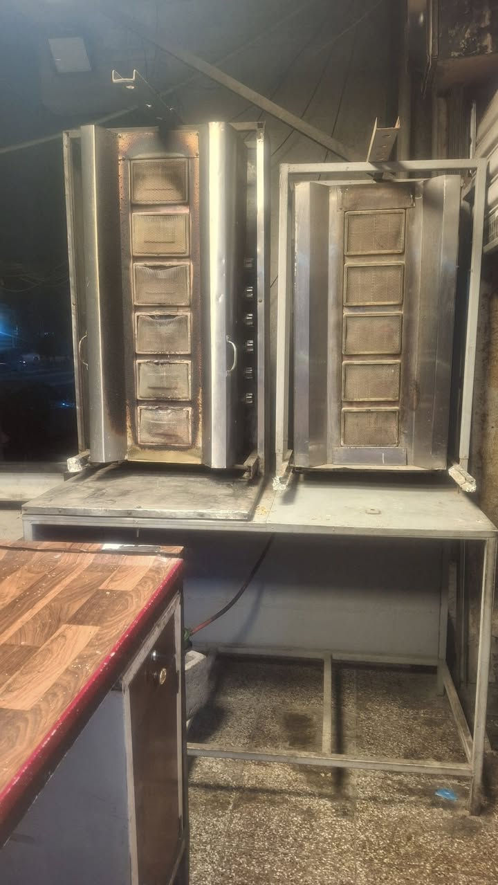 فرن بيتزا للبيع خابر وادلل ***********الشعب وشوية كص مزدوج
