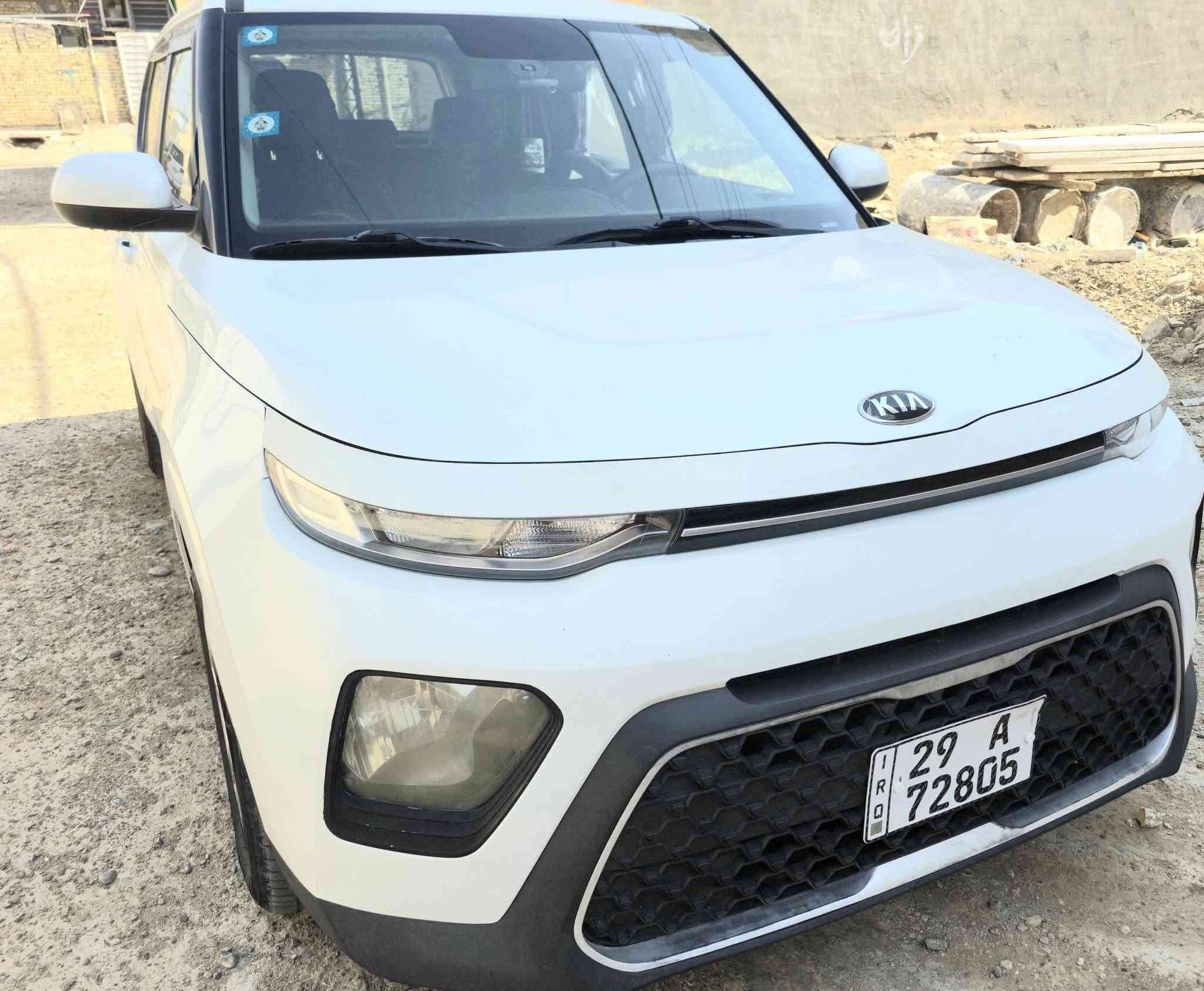للبيع فقط سول موديل ٢٠٢٠ محرك ٢٠٠٠ ماشية ٧٥ الف كيلو متر
وارد امريكي حادثها جدا بسيط بدون اي تبديل ولا قطعة السونار مرفق وي الصور
استخدام شخصي جدا نظيفة وعلى ايدي مابيها اي نقص 
السعر ١٣٠ ورقة 
عنواني 
الكوت مركز المدينة للاستفسار
***********
