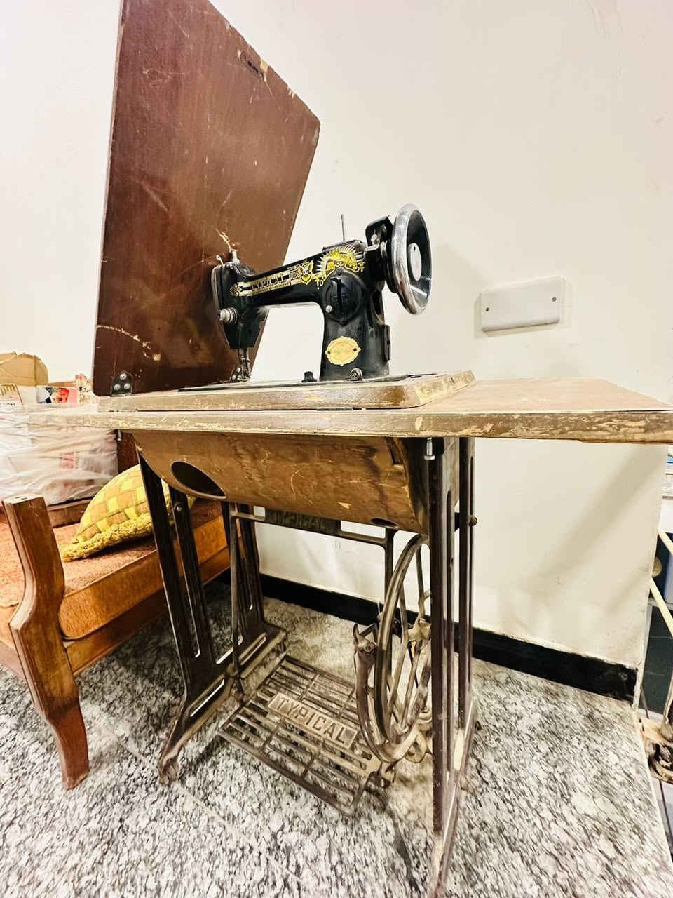 مكينة خياطة Typical يدوي صيني ابو العلامة نوعيه فول
بيها نقص قايش وراس مكينة مجيم 
للبيع 
قيم واخذ


**إذا كنت صاحب هذا الإعلان وتريد حذفه لأي سبب، رجاءا أرسل رسالة إلى الدعم الفني**