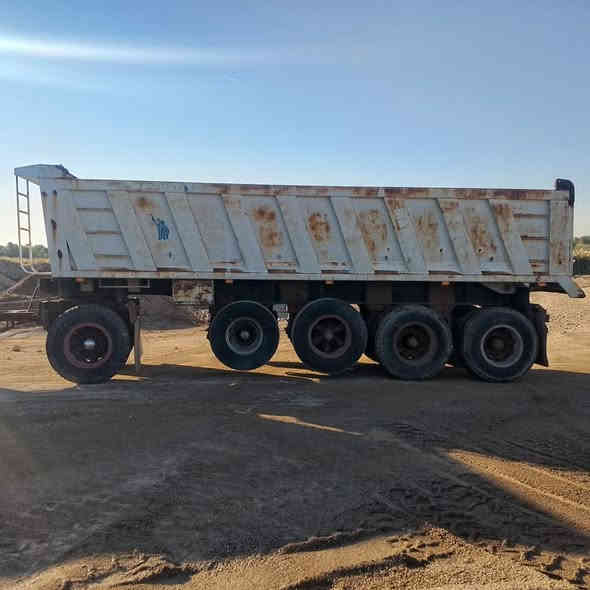 السلام عليكم للبيع مقطوره 26متر حدادة بغداد اصله نساف دناكير 16شريط تخم تاير وبرماغ ابو 9مكفوله من لجفيه ولفطرتنباع نساف يعني بدون كرسي للستفسارأكثر اتصال ***********//***********//سعر 160مع لكرسي 135بدون كرسي وبيه مجال للشراي لاحد يراسلني مكلف بل نشر بلا زحمه
