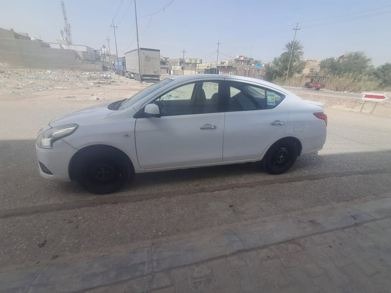 سلام عليكم نيسان سني البيع مديل 2019 رقم بغداد
السياره مكفوله بيه بس طخات بصيطه راجع بارد 
السعر ٩٥ بيه مجال 
***********
مكاني كربلاء
