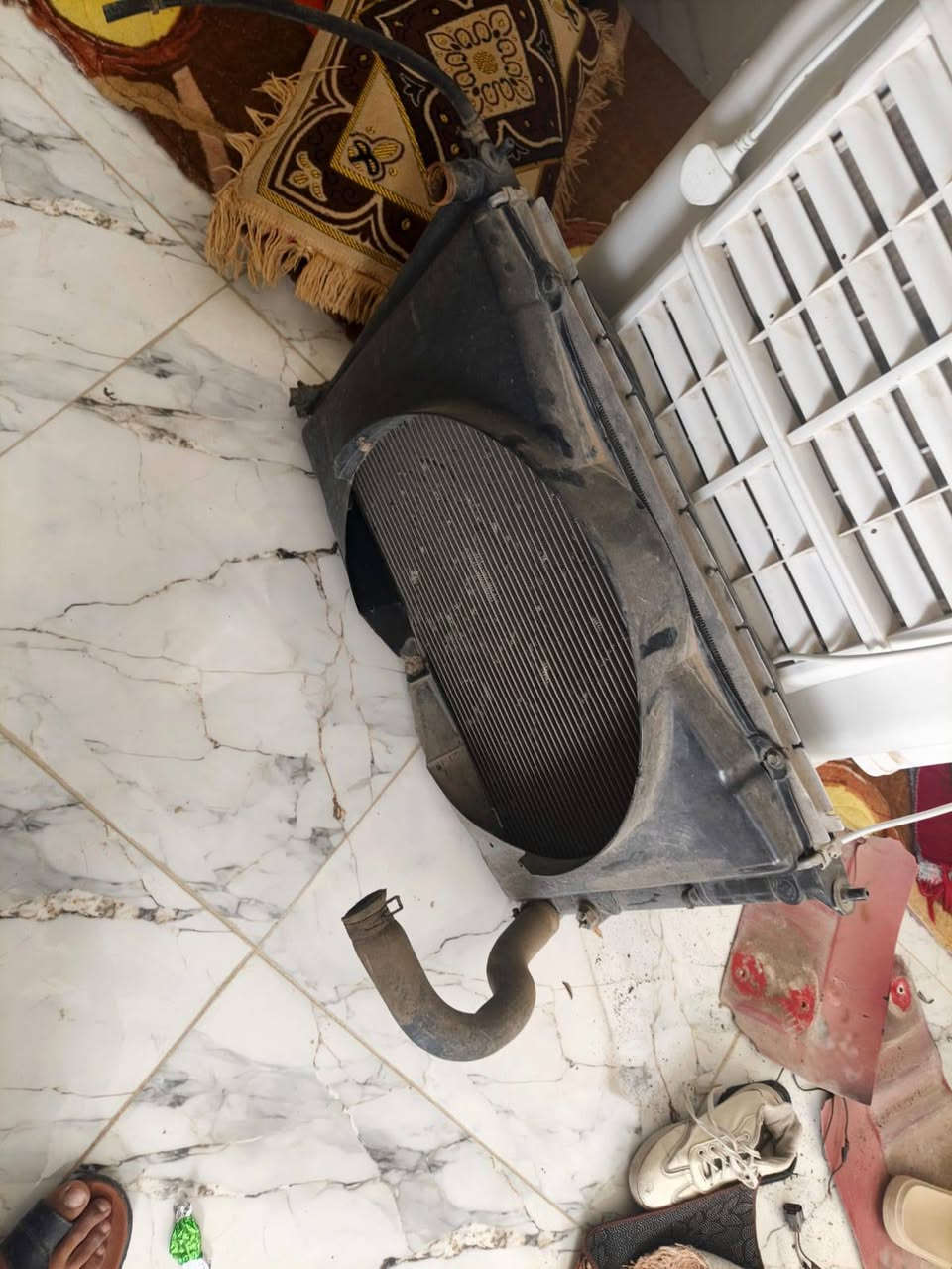 سلام عليكم غراض للبيع مال 2007 مكان حله الحمزة الغربي ***********
