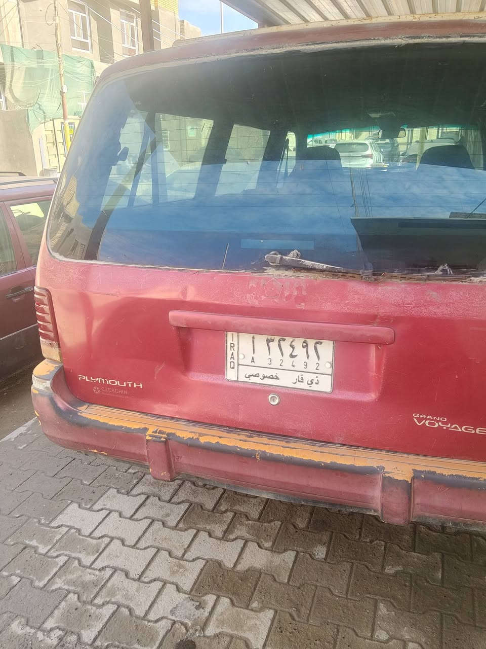 كلايسلر كرفان 93 
السعر 30 
محوره كامري 
***********
