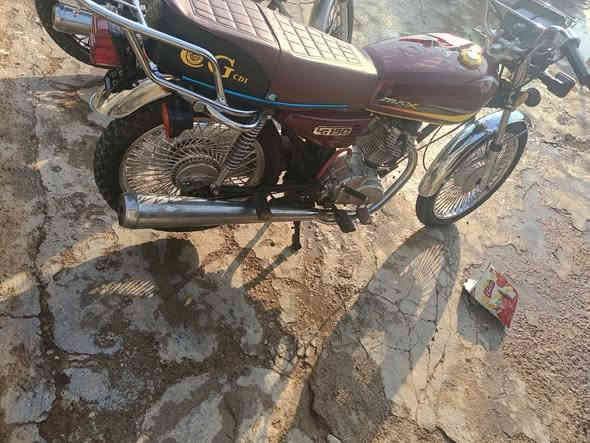 السلام عليكم ماطورات للبيع ماروني 2019محرك ما مفتوح كهربائيات كله شغاله تايرات جديده سعره 450وبي مجال .الثاني ابو الغلاف موديل 2012ماطور محرك مفتوح صوت بل محرك مابي ابد كهربائيات كله شغاله تايرات جديده سعره 275وبي مجال .رجائن الي موشراي لايدخلي خاص ويضل يسئل شوف صوره زين بل منشورة.ودلل مكان قضاء قره تبه..***********
