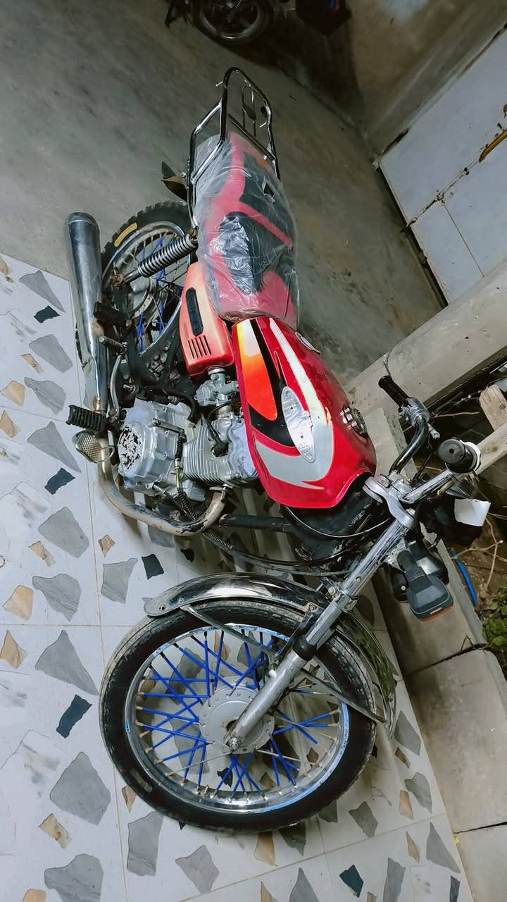 سلام عليكم ماطور أربعه كير للبيع موديل 17شرط من كولشي سعره 230بي مجال قليل رقم ***********
