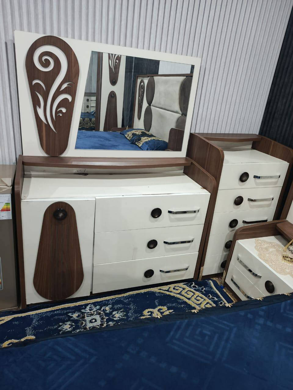 غرفه مستعمله للبيع تركيه البوابات سلايت السعر 400  
العنوان الأمن الداخلي 
رقم موبايل ***********
