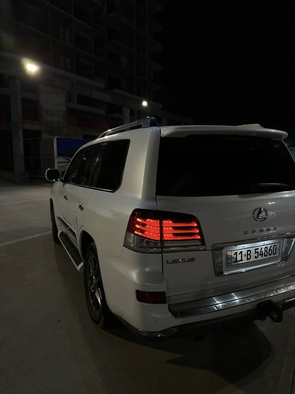 لكزز 2014 Lx 570 بريم
الموصفات 5.7 8سلندر السياره مناقصه كلشي
الون ابيض الجاملغ العكس السايق بي شويه بارد والباب بيهه شويه بارد فقط 
ماشيه 121
الكشنات قرميدي بريم
تشغيل بصمه  
بيبان بصمه ستيرن كهرباء 
جكات تصعد وتنزل       مانع انحدار 
كشنات كهرباء  
كشنات الاماميه تدفئه تبريد 
انظمه قياده sprot normal comfort 
حساسات اماميه خلفيه جانبيه 
3 كامرات 
صندوق كهرباء 
مرايه قلاب 
ثلاجه تبريد 
تخم تاير جديد 
شاشات اماميه والكشنات الخلفيه 
رقم بغداد انكليزي جديد باسمي سنويه جديده هزه جديده 
السعر365 وبيهه مجاال
الموقع بغداد العامريه 
رقم الهاتف ***********
