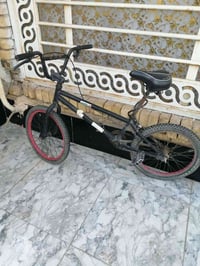 للبيع بايسكل bmx السعر قيم واخذ الرقم 07732176853