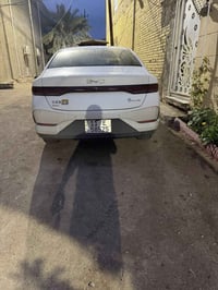بيع مستعجل  ( داخل ابيض)  باسمي ماشيه 4000زيرو على وضع الشركه  السعر 1...