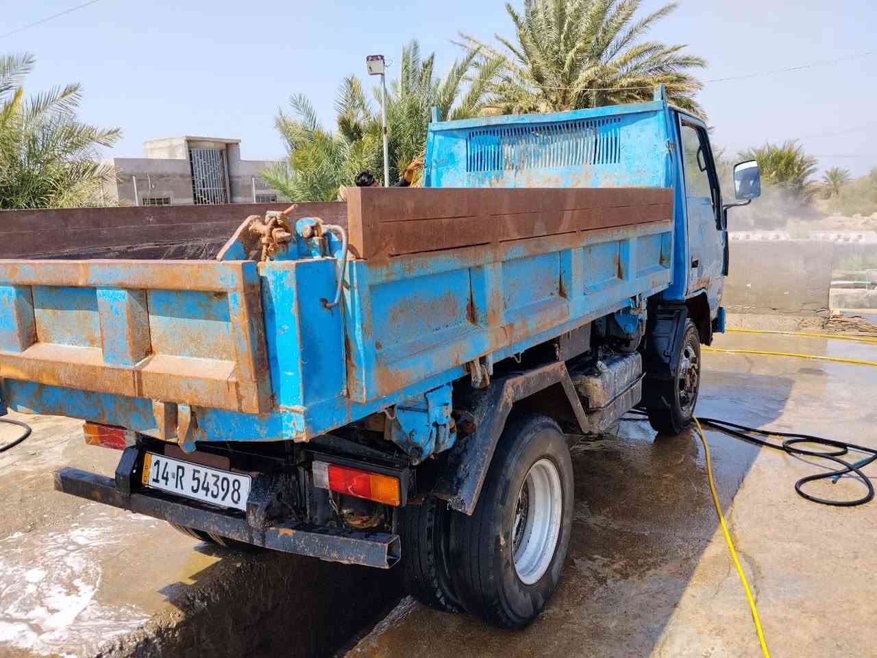 كنتر عظم للبيع مكفوله شاصي وگير ومحرك لاتبخير ولا تنقيص رقم بصره وياها قماره جديده مديل 2000 سعرها 75 ورقه مكاني البصره _القرنه للأستفسار ***********
