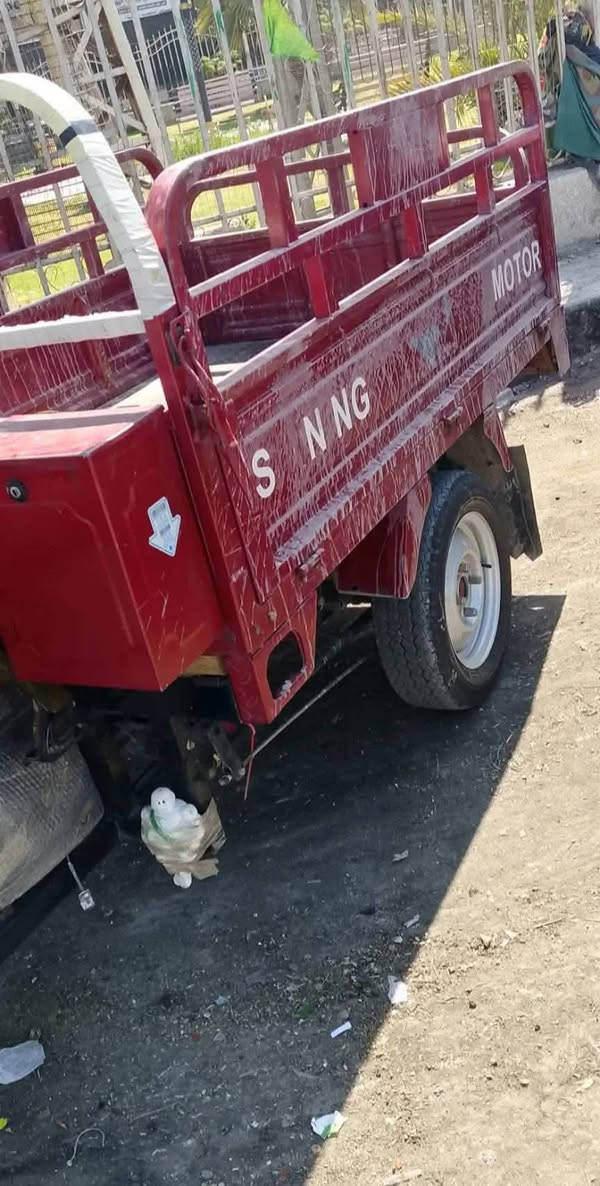 ستوته موديل ٢٣مسجل ٢٦٥٠ قفله 
شخط ما بيه شرط ما ماشيه 
مكان حديثه بروانه
اخوان السراي ويدلع فلوسه بدون عمله يدخل خاص


**إذا كنت صاحب هذا الإعلان وتريد حذفه لأي سبب، رجاءا أرسل رسالة إلى الدعم الفني**