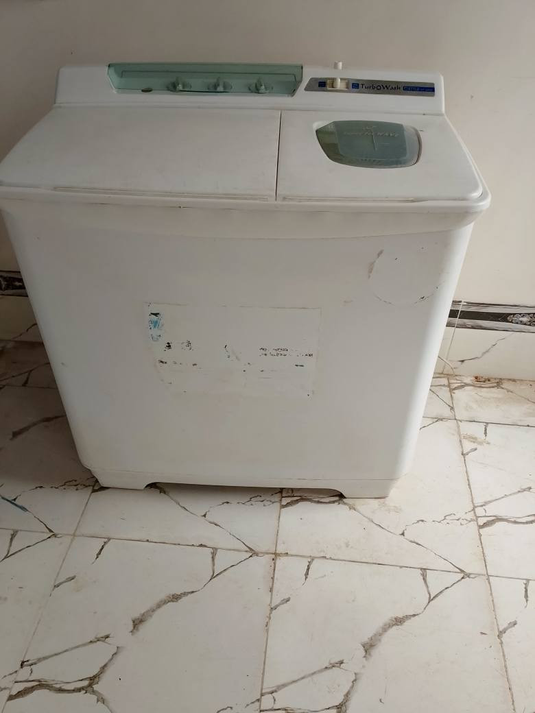 غساله توربو ياباني شغاله شرط حيل جديده يرهم مراوس بأي حاجه عاطل شغال والعنده هم نشتري *********** كركوك, العراق
