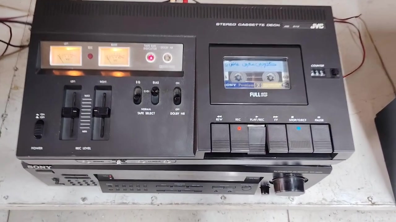 ديك  كاسيت JVC  نظيف جدا سعر 140 الف ،،***********
