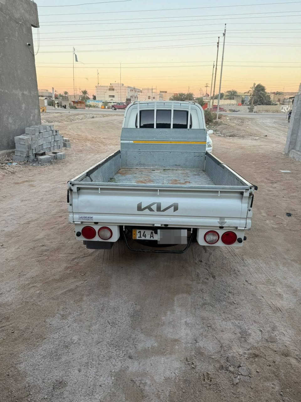 السلام عليكم KlA بنكو 2019مفتوح  فول مواصفات حساسات خلفية تحكم ستيرن كشنات كهرباء مري شفط هيتر ضباب للجامعة الخلفية ولمري تبريد تدفئة منضومة كاملة من الوكالة ماشيه ٥٥ الف السيارة نضيفة بمعنى الكلمة ما ناقصة برغي بعده زيرو 0️⃣ مكينة كير حدادية تخم تاير كفالة 
رقم بصره انكليزي بسمي تحويل ثاني يوم 
للاستفسار // *********** البصرة, العراق
