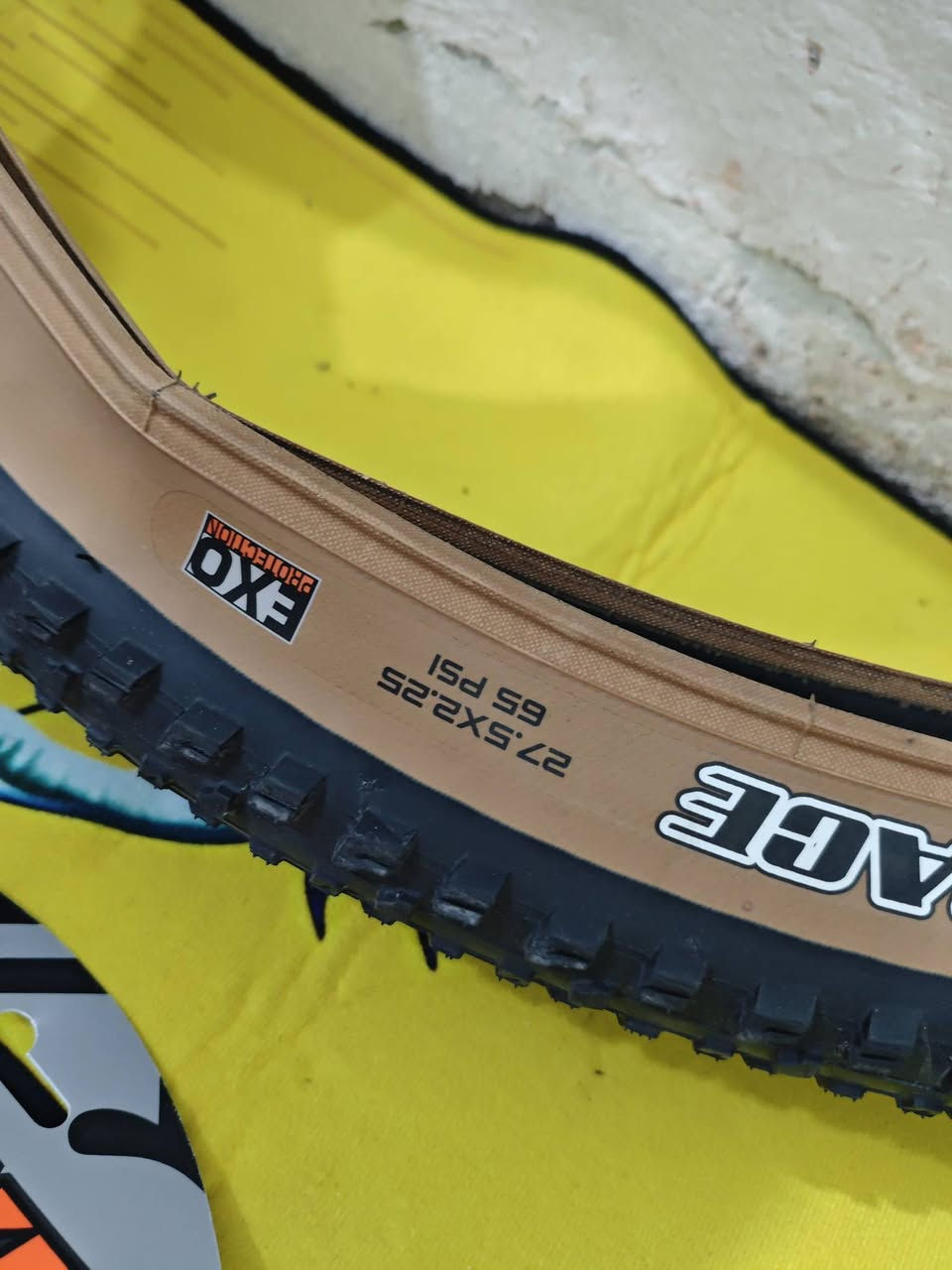 سلام عليكم
متوفر أطارات احجام 26/27.5/29 MAXXIS  💯 

بيهن تك وبيهن زوج 

جديد غير مستخدم

شنو يعجبك تفضل خاص وتدلل

تفاصيل اكثر خاص 

متوفر توصيل جميع المحافظات 5
***********
