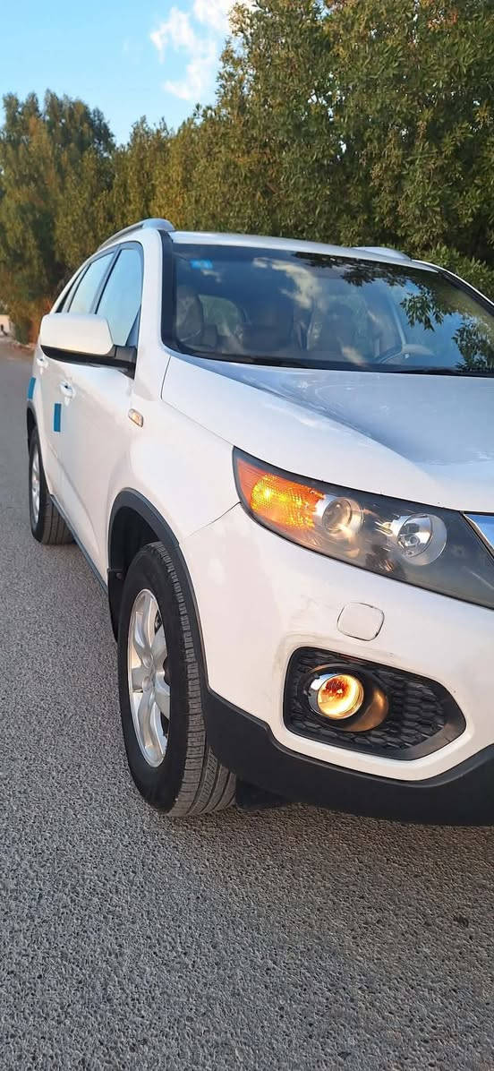 سلام عليكم سورنتو ٢٠١١ شركه العامه خليجي رقم بغداد بأسمي مكينه ٢٤٠٠ دوش المرغوب تبريد قطعتين ثلج كفاله عامه عدى مكانات بارد السعر ١٥٠ وبيه مجال شي بسيط مكان السياره بغداد 
***********
***********
